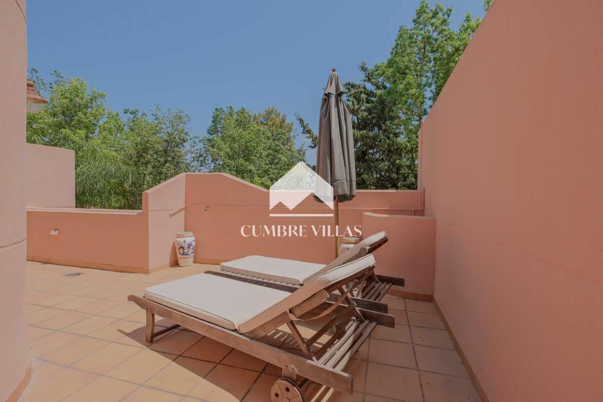 4 soveværelse Byhus til salg i Motril med swimmingpool garage - € 520.000 (Ref: 9142513)