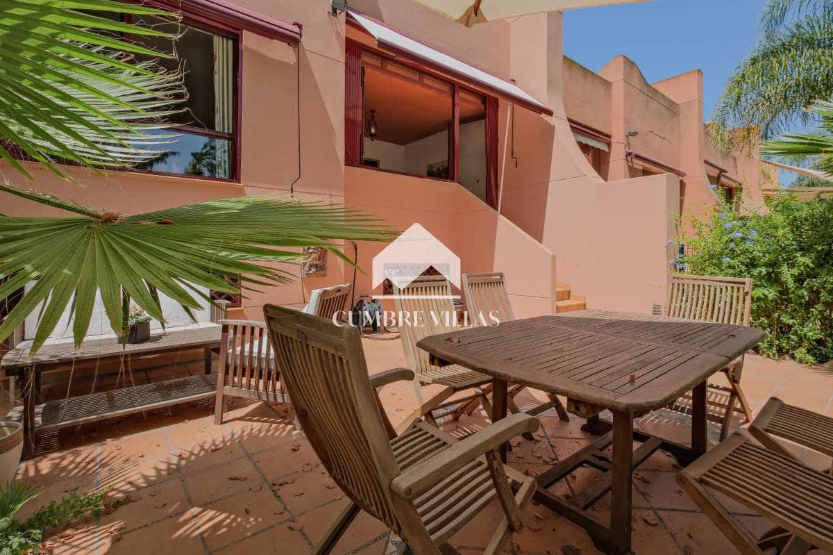 4 soveværelse Byhus til salg i Motril med swimmingpool garage - € 520.000 (Ref: 9142513)