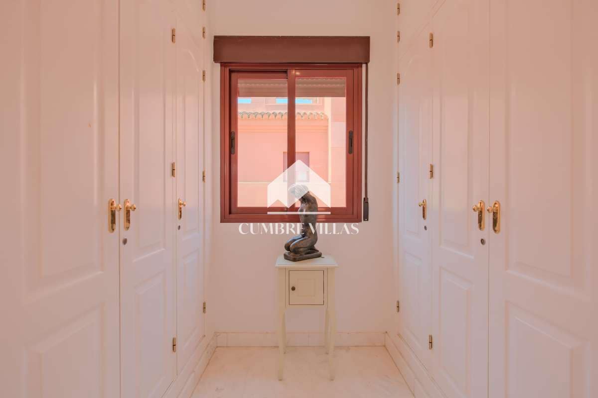 4 soveværelse Byhus til salg i Motril med swimmingpool garage - € 520.000 (Ref: 9142513)