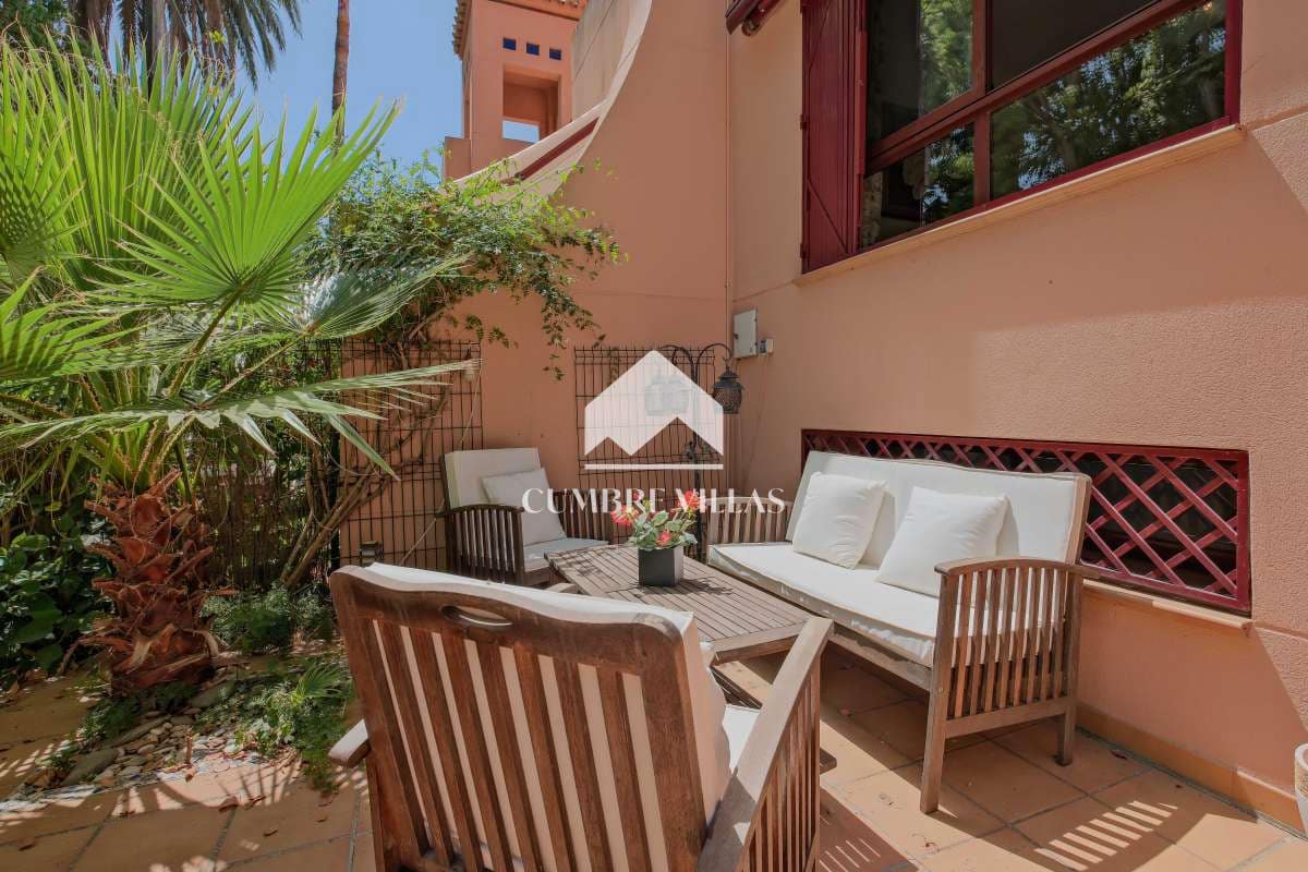 4 soveværelse Byhus til salg i Motril med swimmingpool garage - € 520.000 (Ref: 9142513)