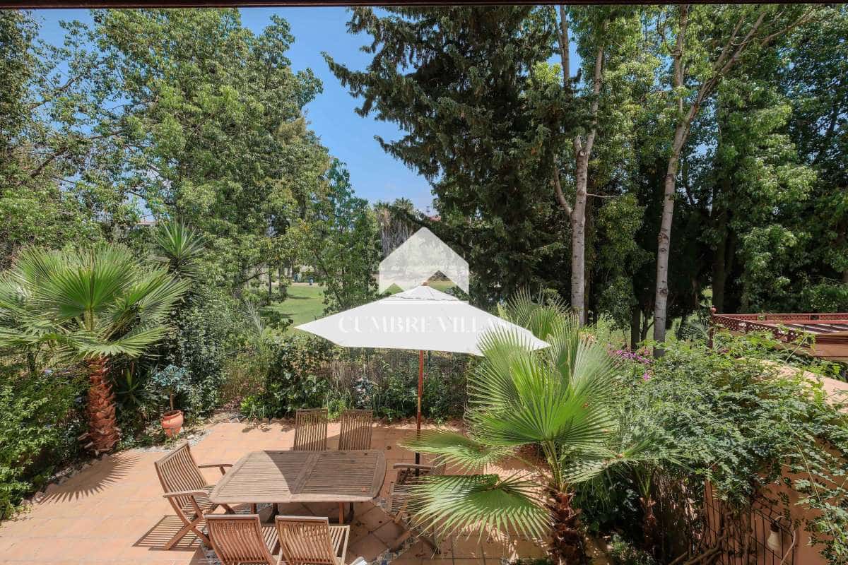 4 soveværelse Byhus til salg i Motril med swimmingpool garage - € 520.000 (Ref: 9142513)