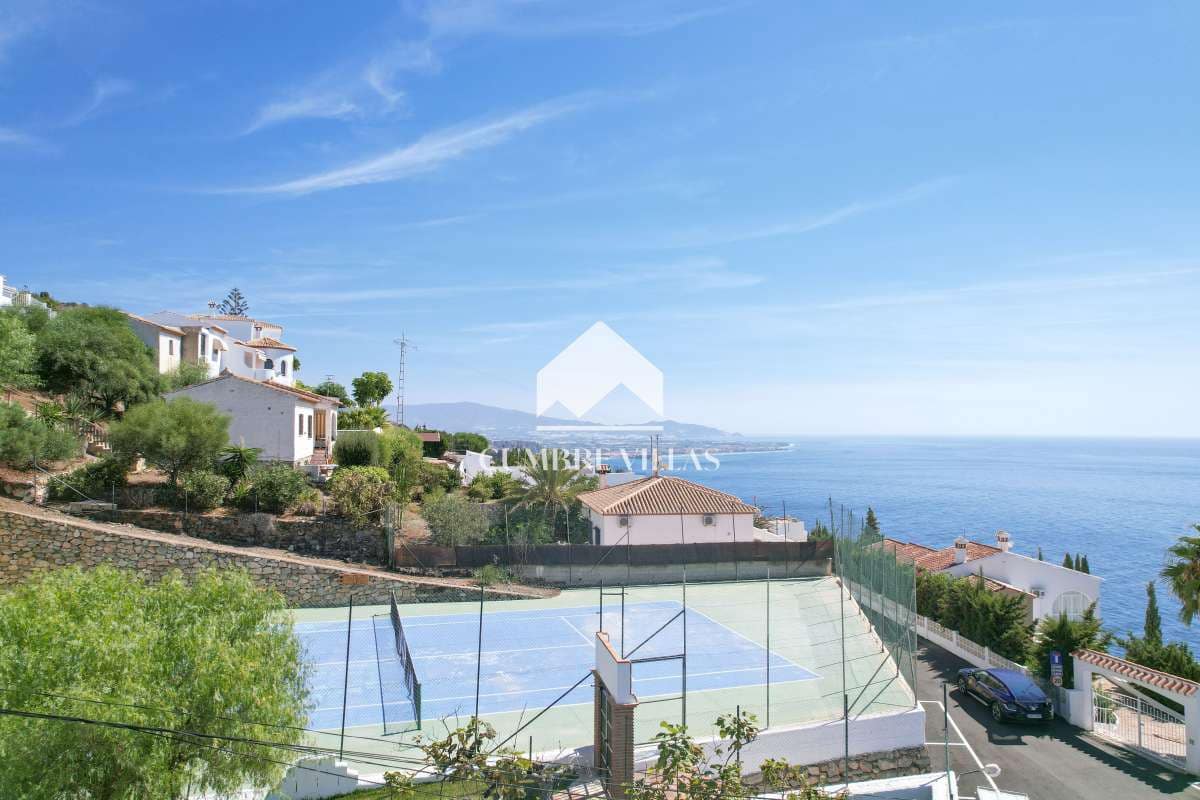 2 soveværelse Villa til salg i Salobrena med swimmingpool garage - € 799.000 (Ref: 9182038)