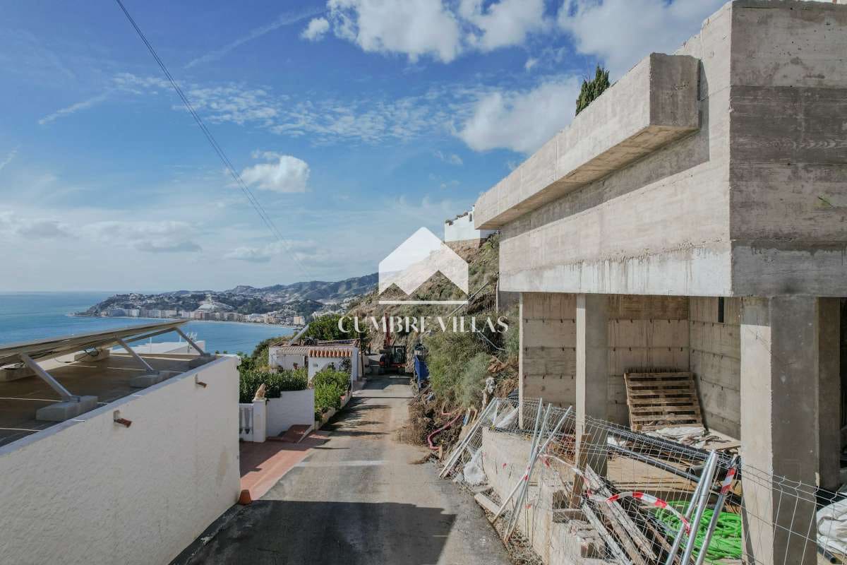 2 makuuhuone Huvila myytävänä paikassa Salobrena mukana uima-altaan 
autotalli - 690 000 € (Ref: 9182038)