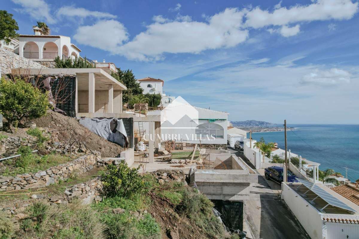 2 makuuhuone Huvila myytävänä paikassa Salobrena mukana uima-altaan 
autotalli - 690 000 € (Ref: 9182038)