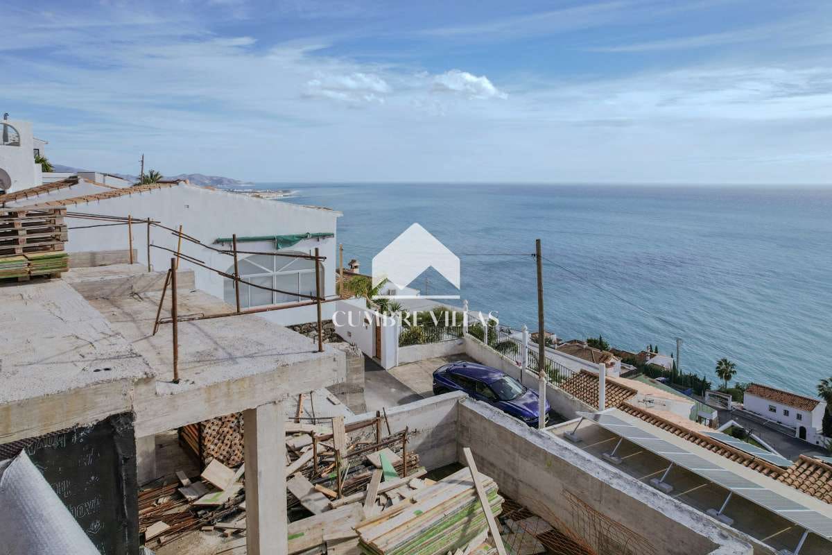 2 makuuhuone Huvila myytävänä paikassa Salobrena mukana uima-altaan 
autotalli - 690 000 € (Ref: 9182038)