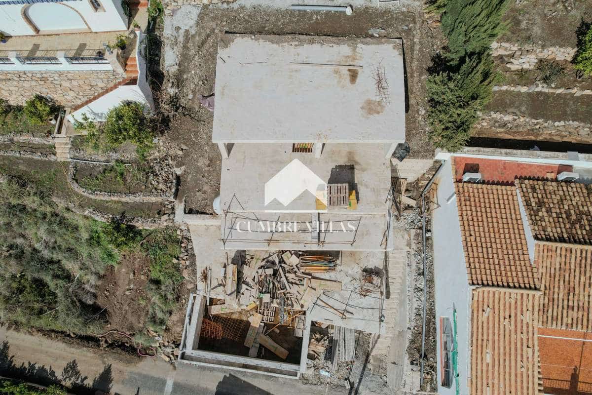 2 makuuhuone Huvila myytävänä paikassa Salobrena mukana uima-altaan 
autotalli - 690 000 € (Ref: 9182038)