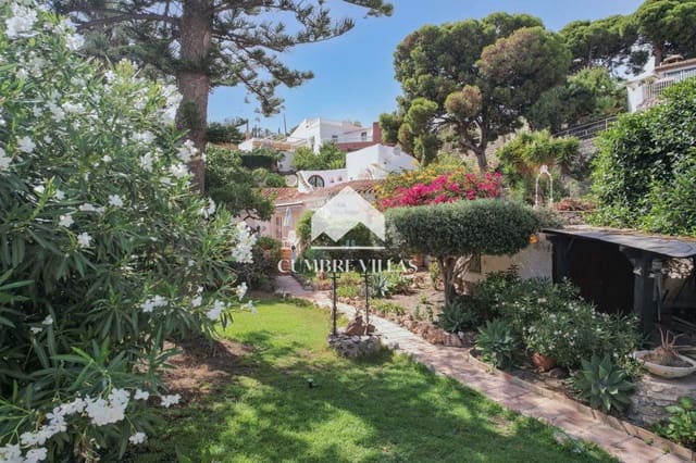 3 soverom Villa til salgs i Salobreña med svømmebasseng garasje - € 455 000 (Ref: 9197361)