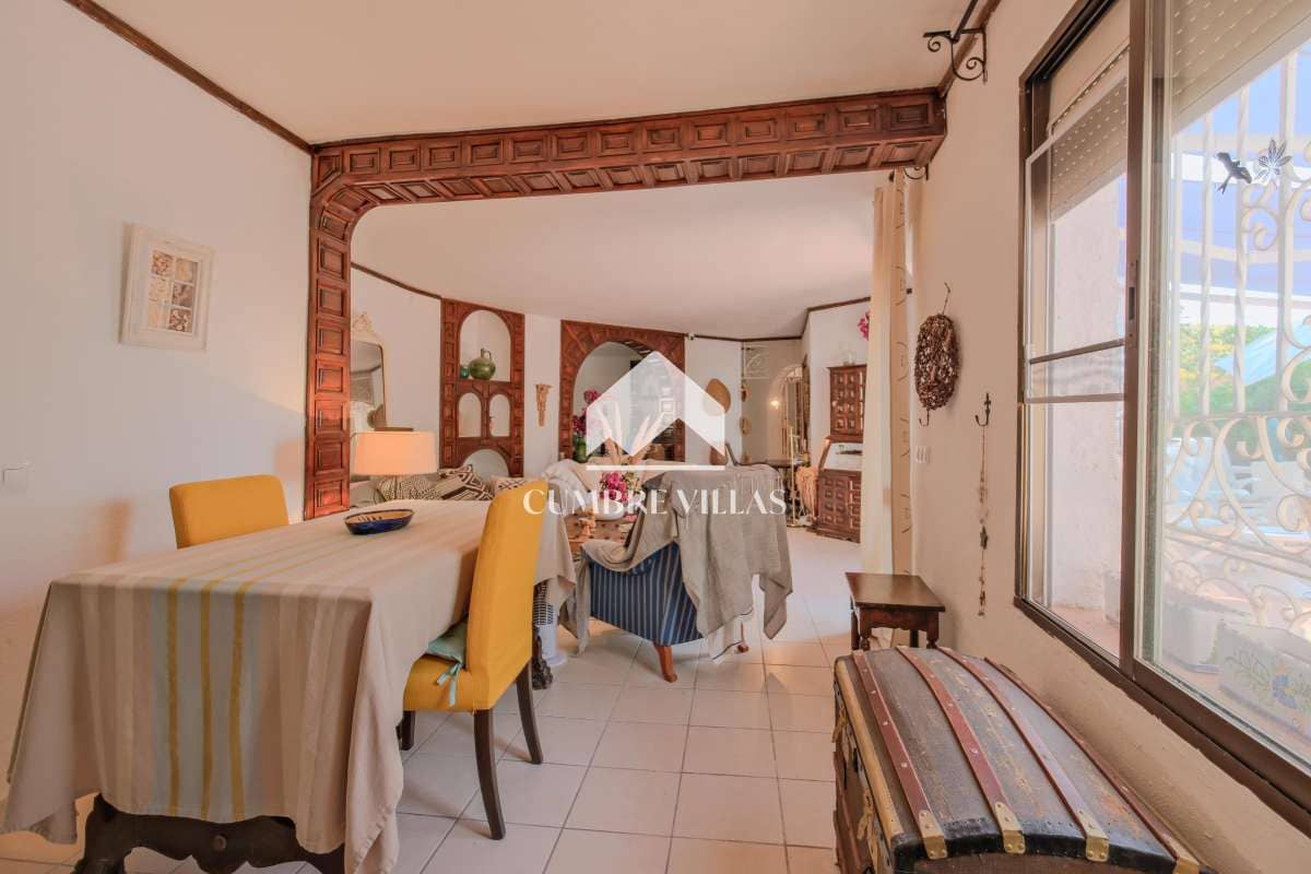 3 soveværelse Villa til salg i Salobrena med swimmingpool garage - € 455.000 (Ref: 9197361)