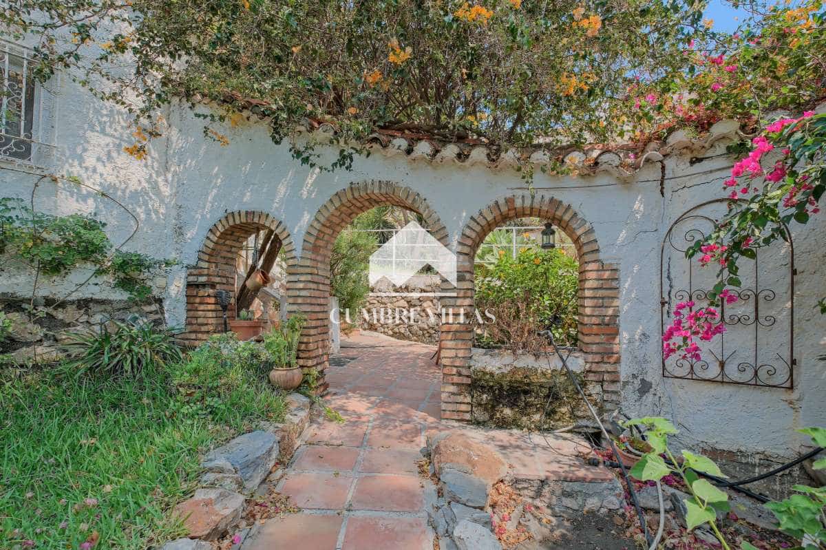 3 soveværelse Villa til salg i Salobrena med swimmingpool garage - € 455.000 (Ref: 9197361)