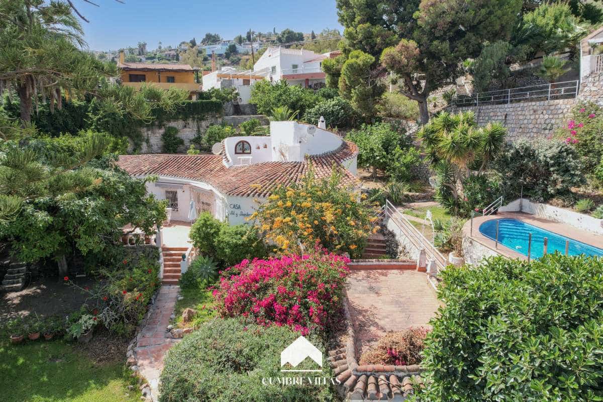 3 soveværelse Villa til salg i Salobrena med swimmingpool garage - € 455.000 (Ref: 9197361)