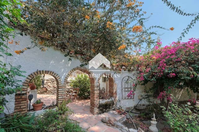 3 soverom Villa til salgs i Salobreña med svømmebasseng garasje - € 455 000 (Ref: 9197361)