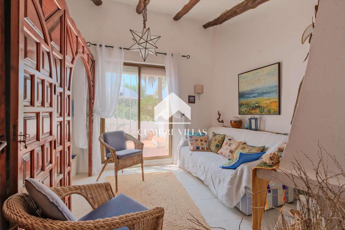 3 soveværelse Villa til salg i Salobrena med swimmingpool garage - € 455.000 (Ref: 9197361)