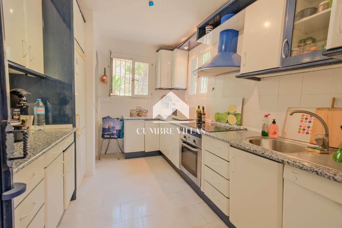 3 soveværelse Villa til salg i Salobrena med swimmingpool garage - € 455.000 (Ref: 9197361)