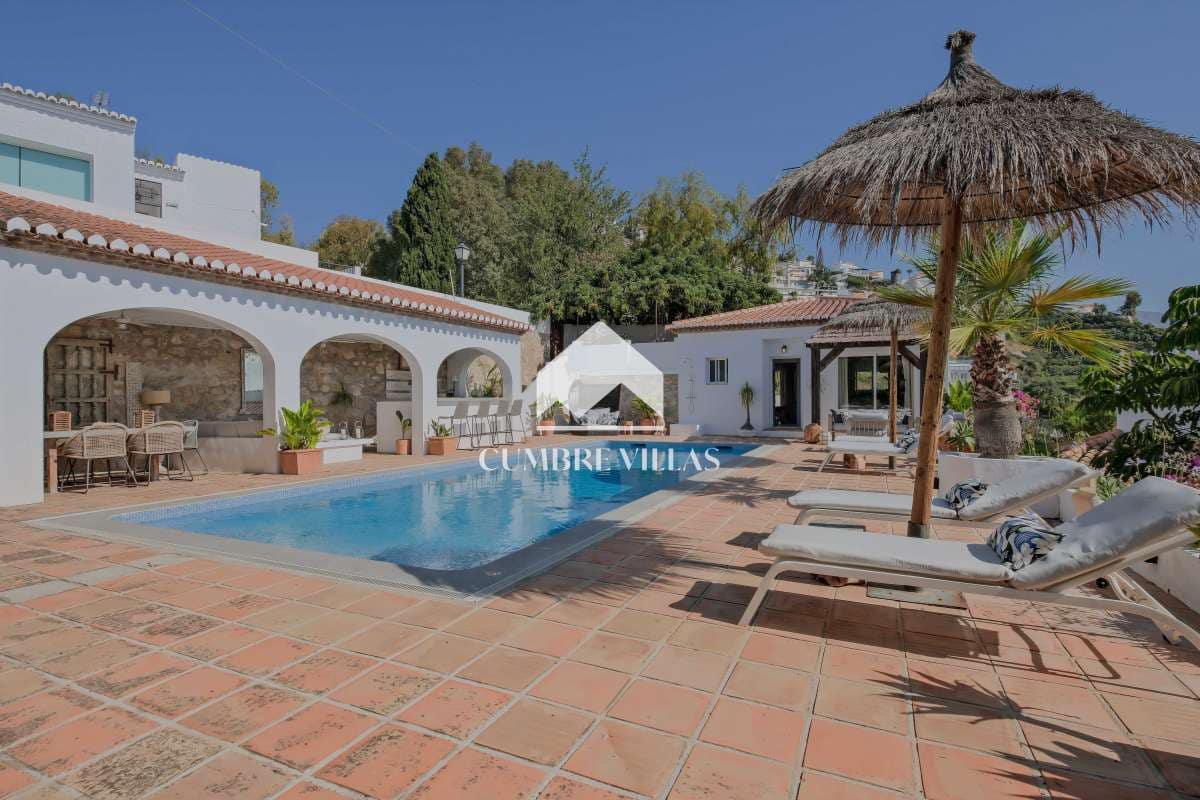 4 soveværelse Villa til salg i Salobrena med swimmingpool garage - € 1.295.000 (Ref: 9232002)