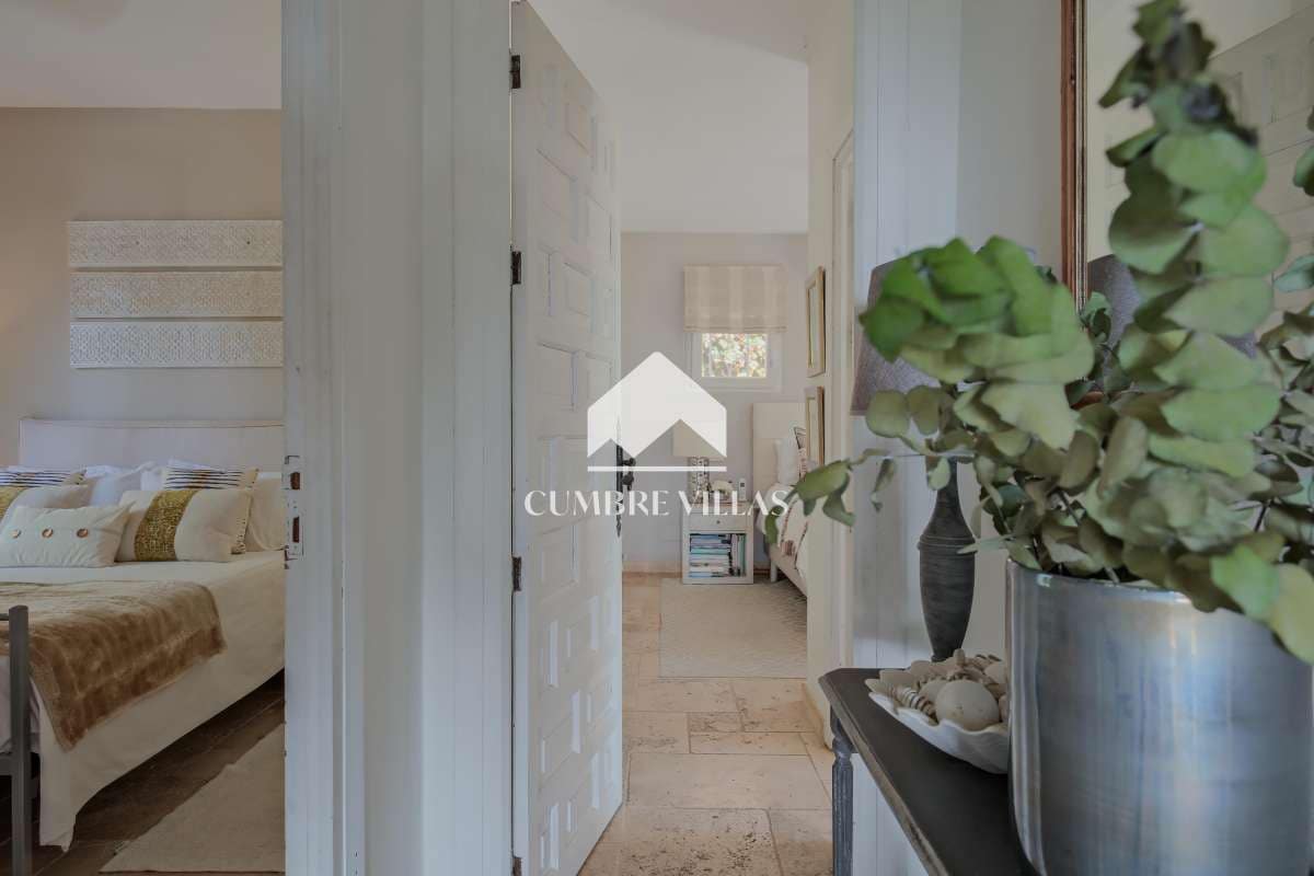 4 soveværelse Villa til salg i Salobrena med swimmingpool garage - € 1.295.000 (Ref: 9232002)