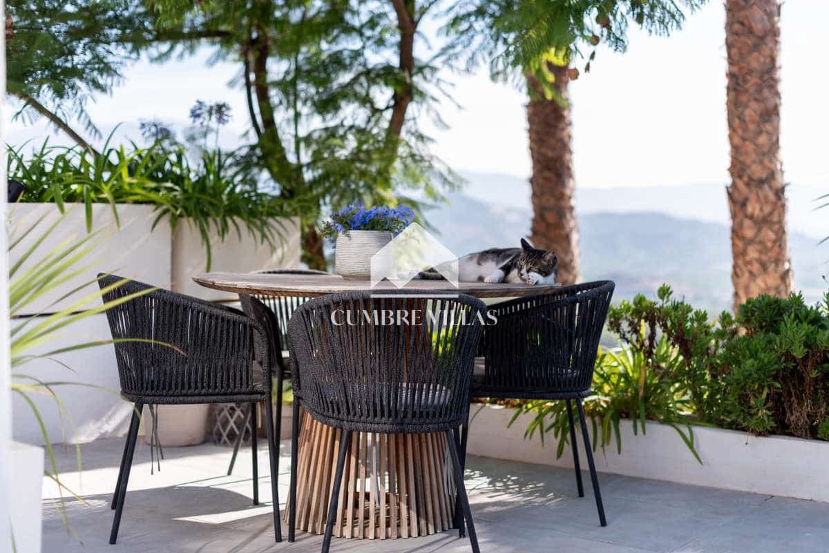 4 soveværelse Villa til salg i Salobrena med swimmingpool garage - € 1.295.000 (Ref: 9232002)