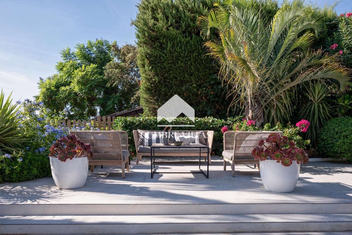 4 soveværelse Villa til salg i Salobrena med swimmingpool garage - € 1.295.000 (Ref: 9232002)