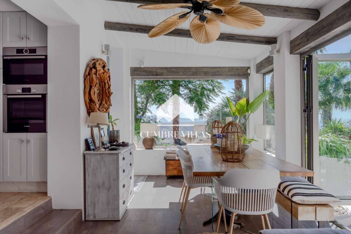 4 soveværelse Villa til salg i Salobrena med swimmingpool garage - € 1.295.000 (Ref: 9232002)