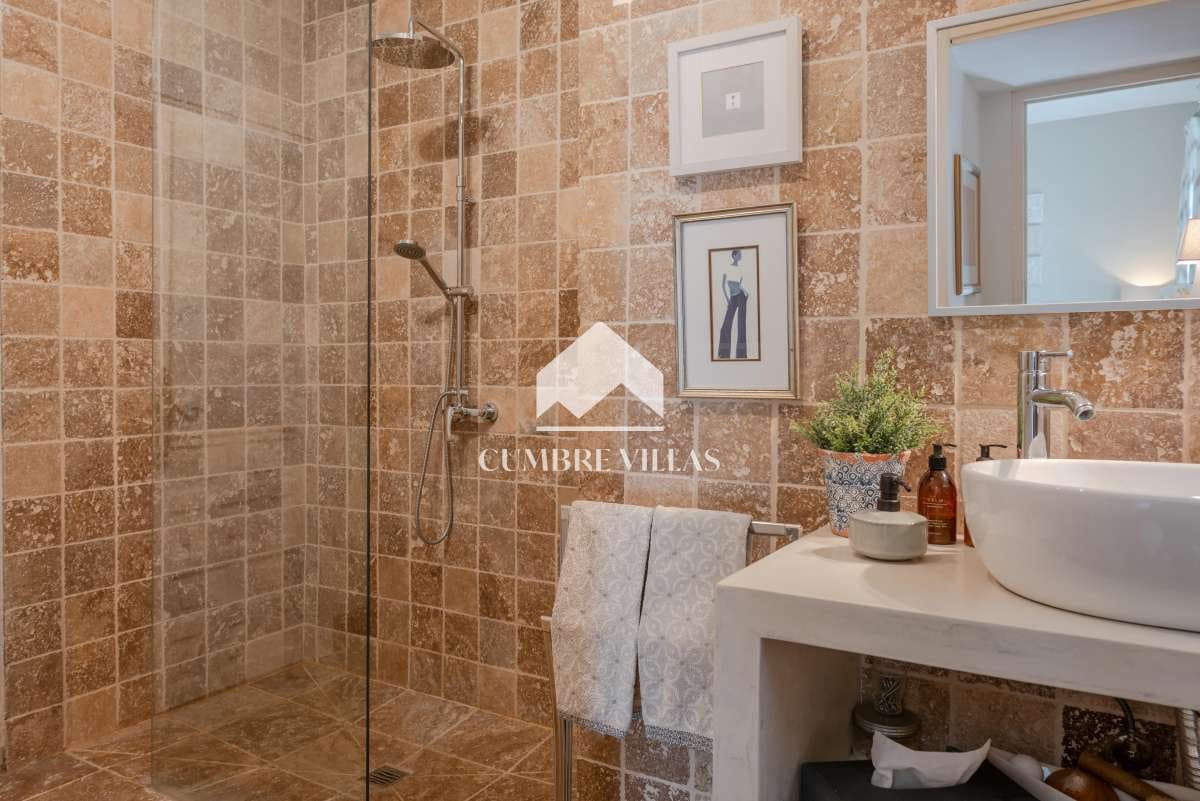 4 soveværelse Villa til salg i Salobrena med swimmingpool garage - € 1.295.000 (Ref: 9232002)