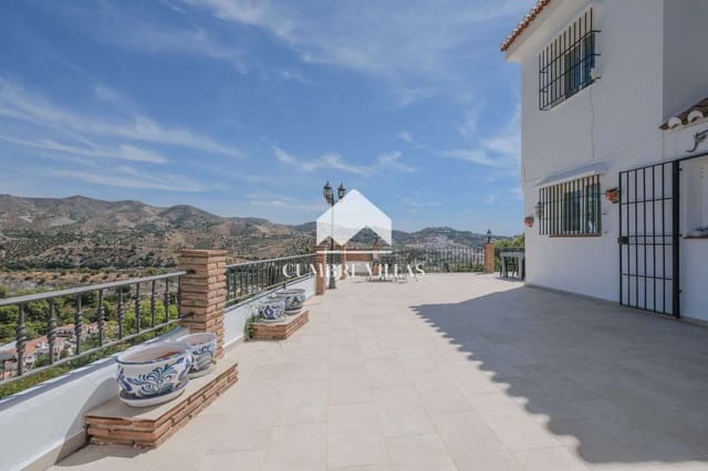 5 chambre Villa/Maison à vendre à La Herradura, Almuñécar avec piscine - 450 000 € (Ref: 9246199)