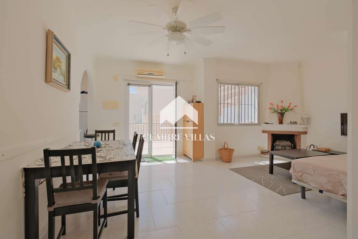 5 soveværelse Villa til salg i La Herradura med swimmingpool - € 450.000 (Ref: 9246199)