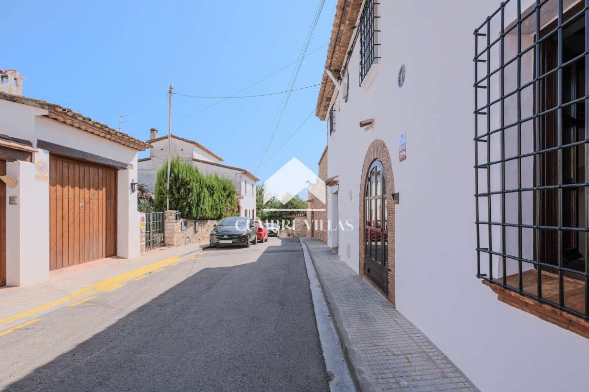 5 bedroom Villa for sale in Sant Pere de Ribes with pool garage - € 2,889,000 (Ref: 9299014)