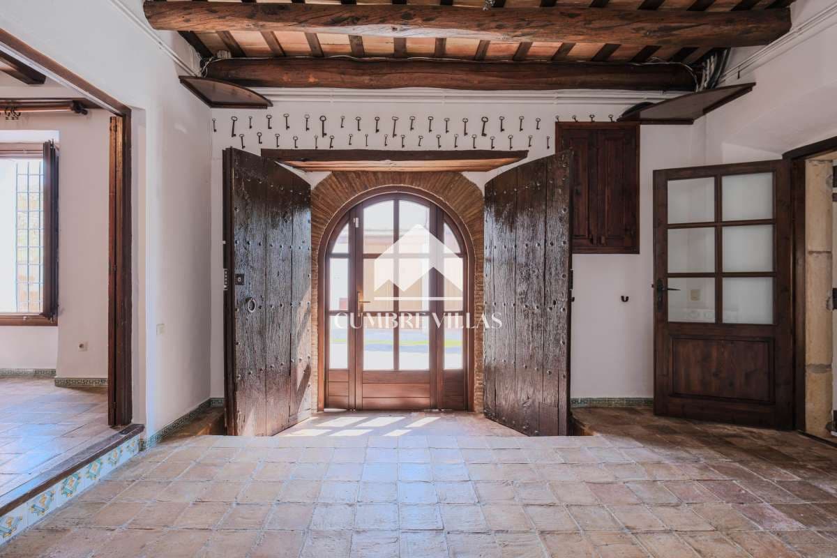 5 bedroom Villa for sale in Sant Pere de Ribes with pool garage - € 2,889,000 (Ref: 9299014)