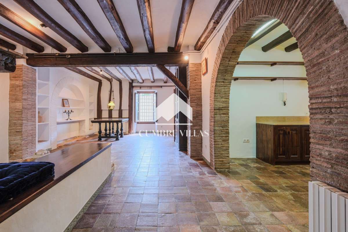 5 bedroom Villa for sale in Sant Pere de Ribes with pool garage - € 2,889,000 (Ref: 9299014)
