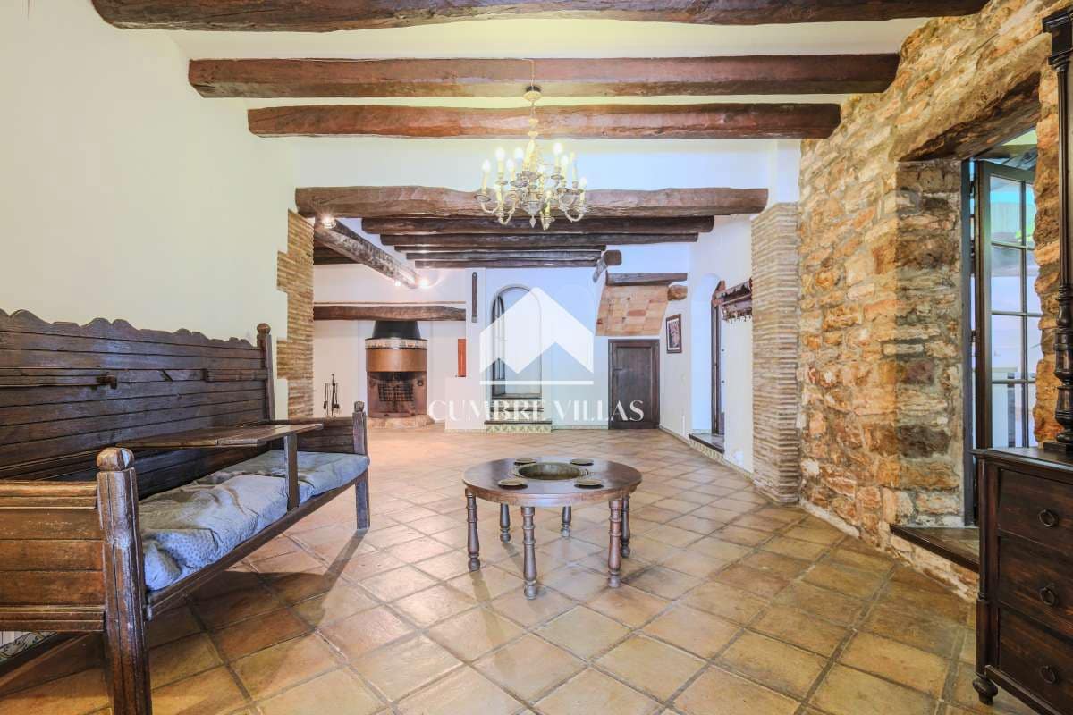 5 bedroom Villa for sale in Sant Pere de Ribes with pool garage - € 2,889,000 (Ref: 9299014)