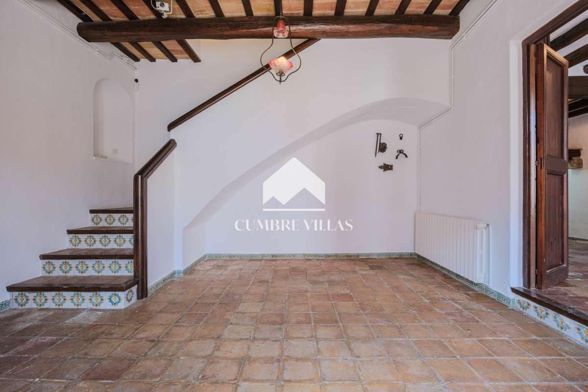 5 bedroom Villa for sale in Sant Pere de Ribes with pool garage - € 2,889,000 (Ref: 9299014)