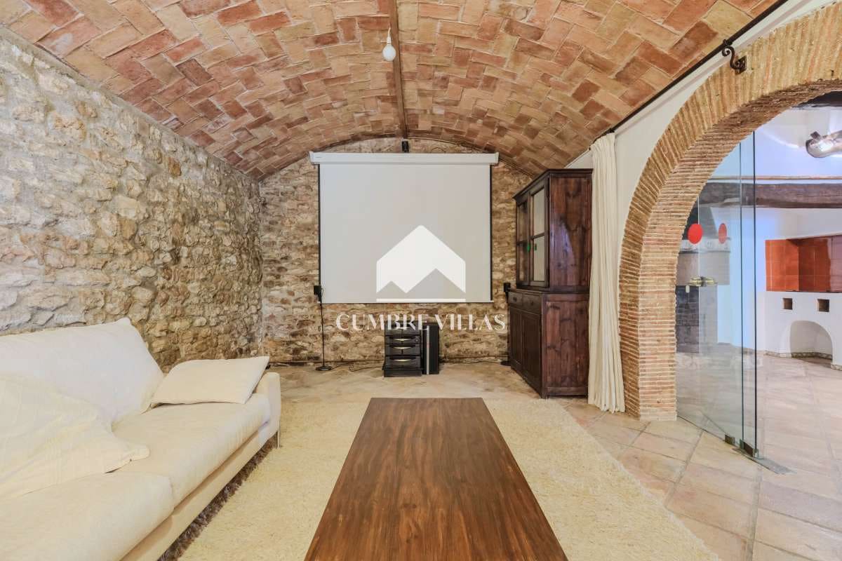 5 bedroom Villa for sale in Sant Pere de Ribes with pool garage - € 2,889,000 (Ref: 9299014)