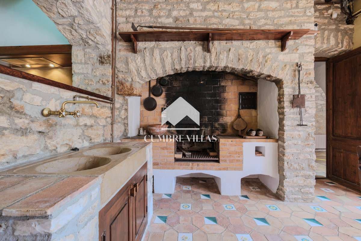 5 bedroom Villa for sale in Sant Pere de Ribes with pool garage - € 2,889,000 (Ref: 9299014)