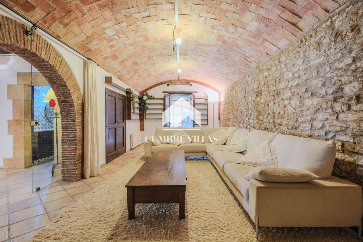 5 bedroom Villa for sale in Sant Pere de Ribes with pool garage - € 2,889,000 (Ref: 9299014)