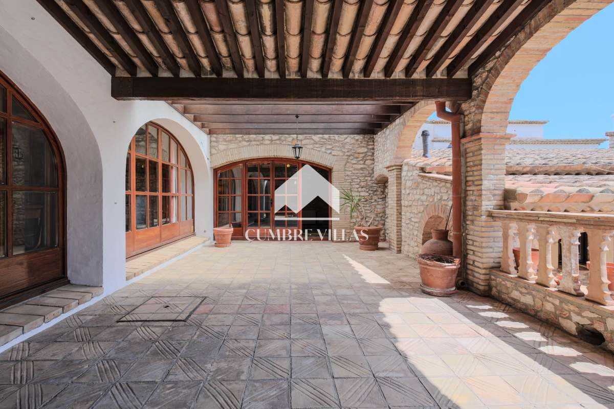 5 bedroom Villa for sale in Sant Pere de Ribes with pool garage - € 2,889,000 (Ref: 9299014)