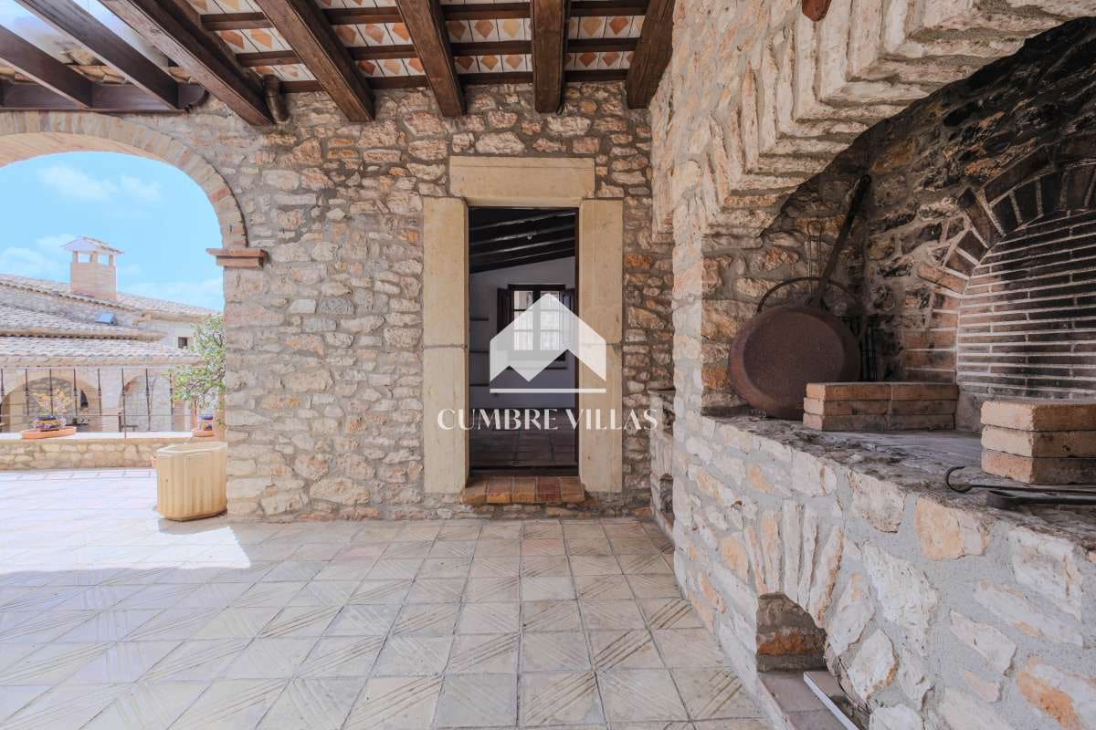 5 bedroom Villa for sale in Sant Pere de Ribes with pool garage - € 2,889,000 (Ref: 9299014)