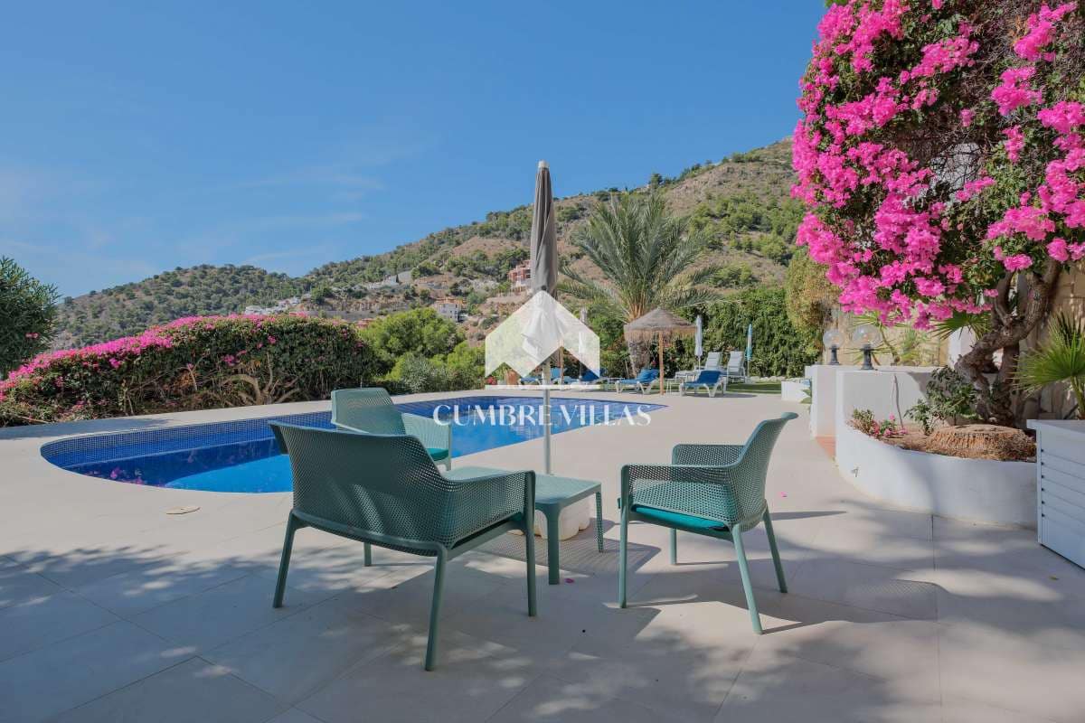 4 soverom Villa til salgs i La Herradura med svømmebasseng garasje - € 1 150 000 (Ref: 9302807)