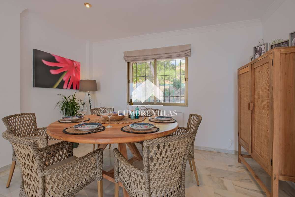 4 soverom Villa til salgs i La Herradura med svømmebasseng garasje - € 1 150 000 (Ref: 9302807)