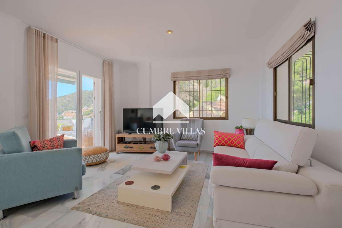 4 soverom Villa til salgs i La Herradura med svømmebasseng garasje - € 1 150 000 (Ref: 9302807)