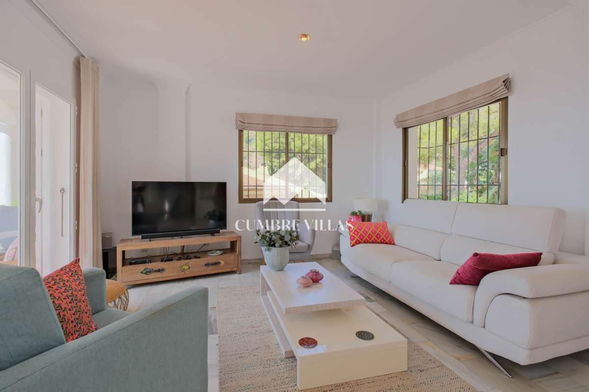 4 soverom Villa til salgs i La Herradura med svømmebasseng garasje - € 1 150 000 (Ref: 9302807)