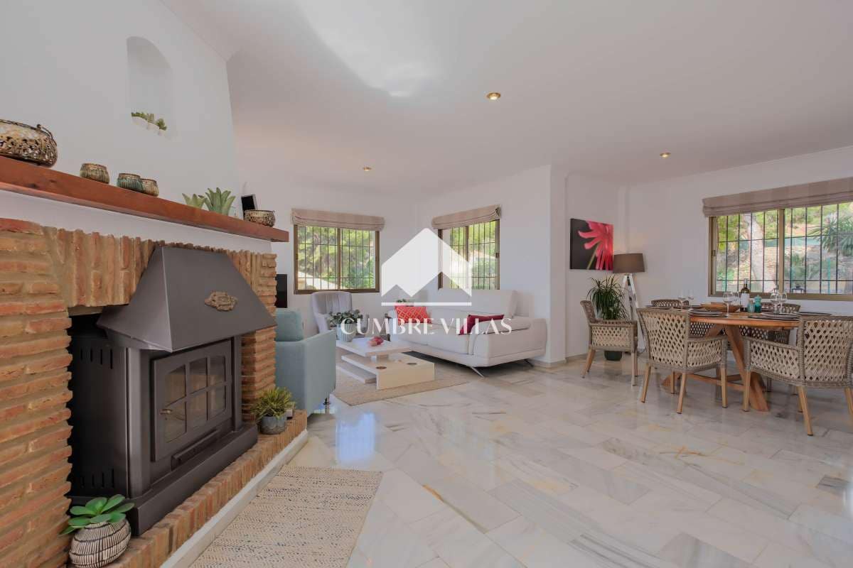 4 soverom Villa til salgs i La Herradura med svømmebasseng garasje - € 1 150 000 (Ref: 9302807)