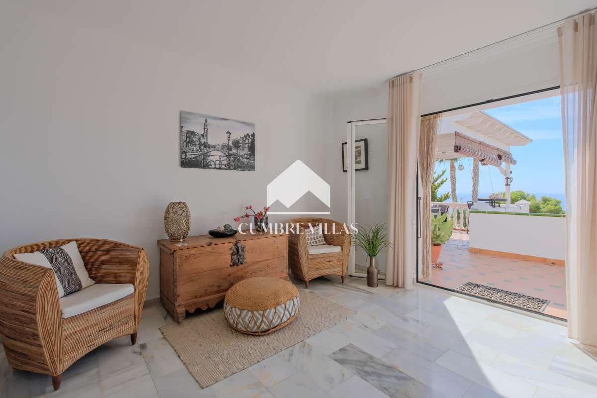 4 soverom Villa til salgs i La Herradura med svømmebasseng garasje - € 1 150 000 (Ref: 9302807)