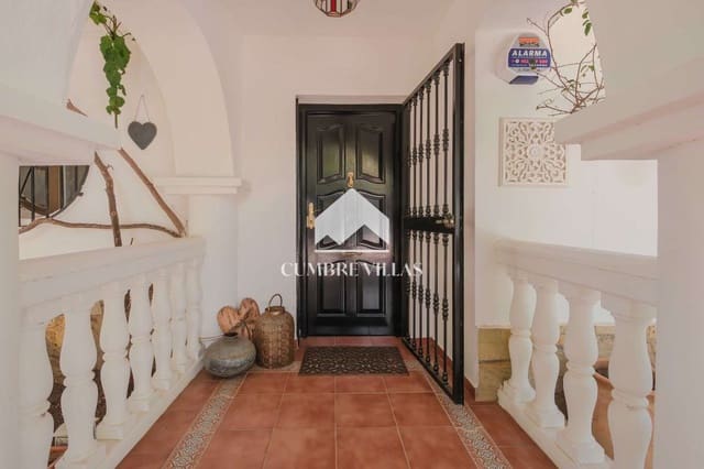 4 makuuhuone Huvila myytävänä paikassa La Herradura, Almuñécar mukana uima-altaan 
autotalli - 1 150 000 € (Ref: 9302807)