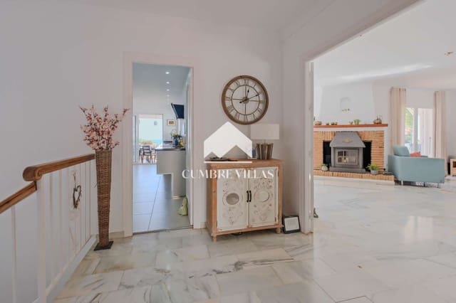 4 makuuhuone Huvila myytävänä paikassa La Herradura, Almuñécar mukana uima-altaan 
autotalli - 1 150 000 € (Ref: 9302807)