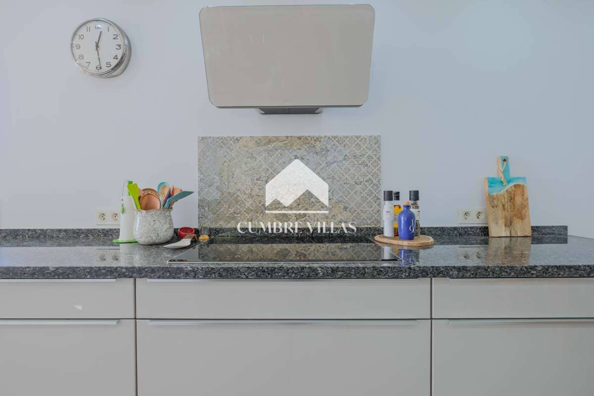 4 soverom Villa til salgs i La Herradura med svømmebasseng garasje - € 1 150 000 (Ref: 9302807)