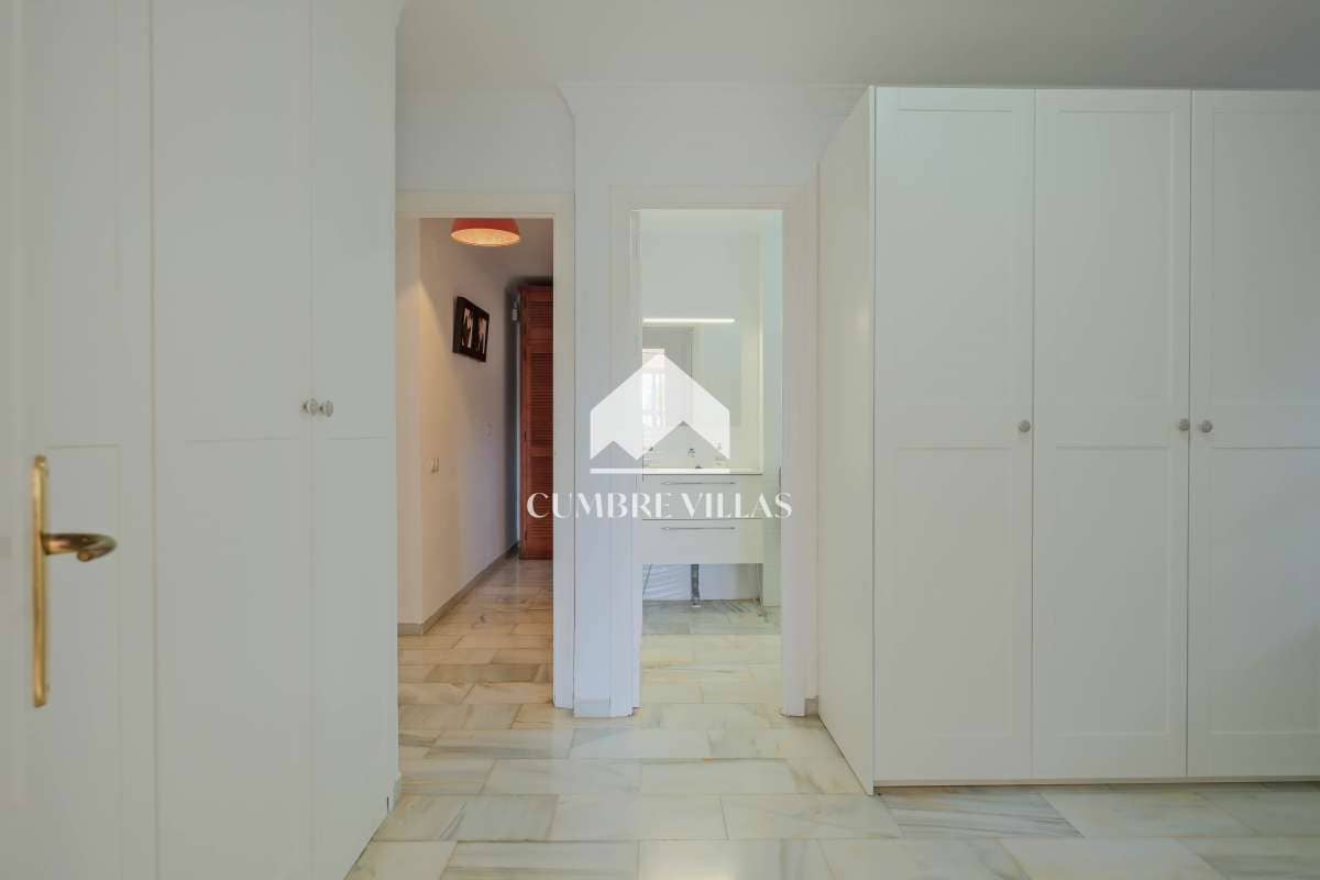 4 soverom Villa til salgs i La Herradura med svømmebasseng garasje - € 1 150 000 (Ref: 9302807)