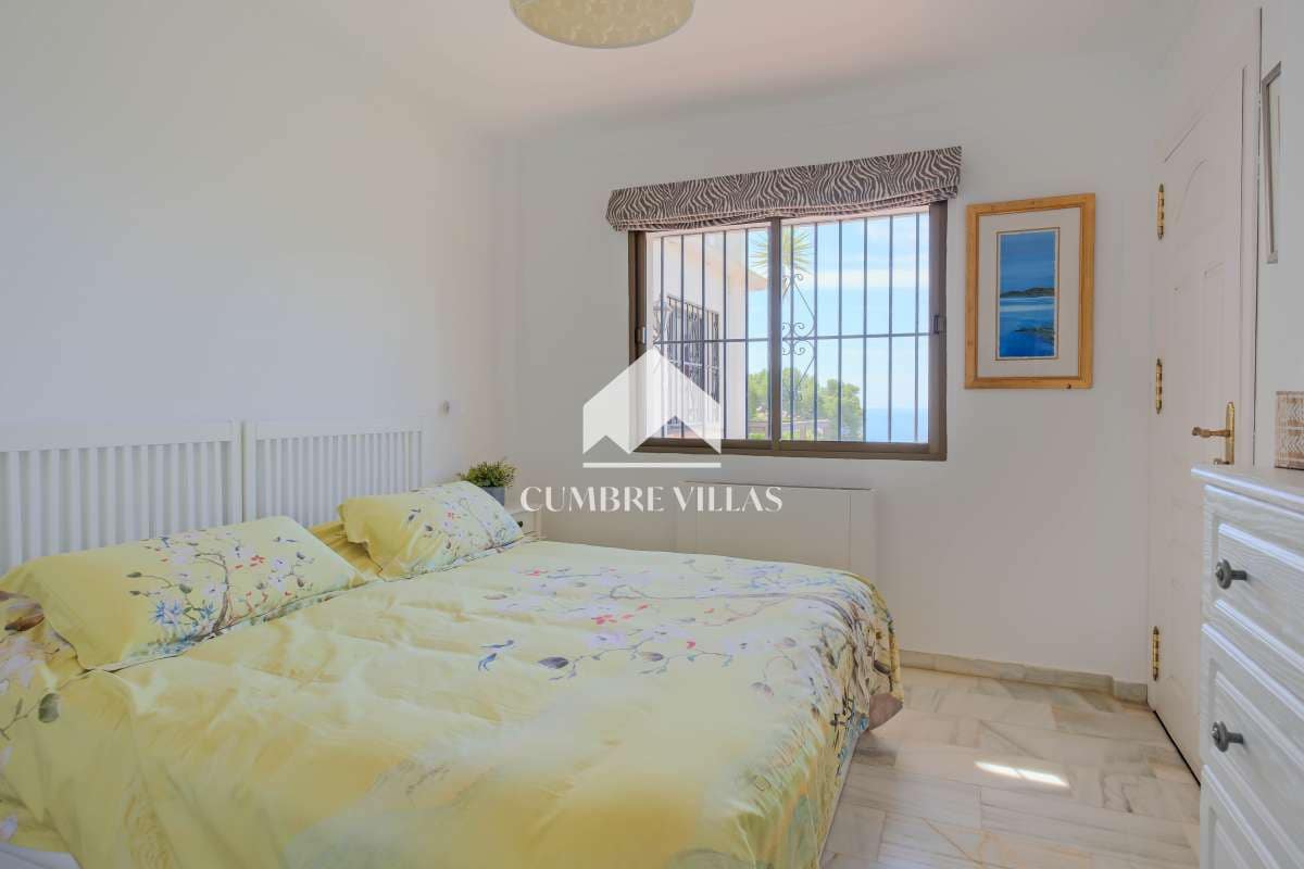 4 soverom Villa til salgs i La Herradura med svømmebasseng garasje - € 1 150 000 (Ref: 9302807)