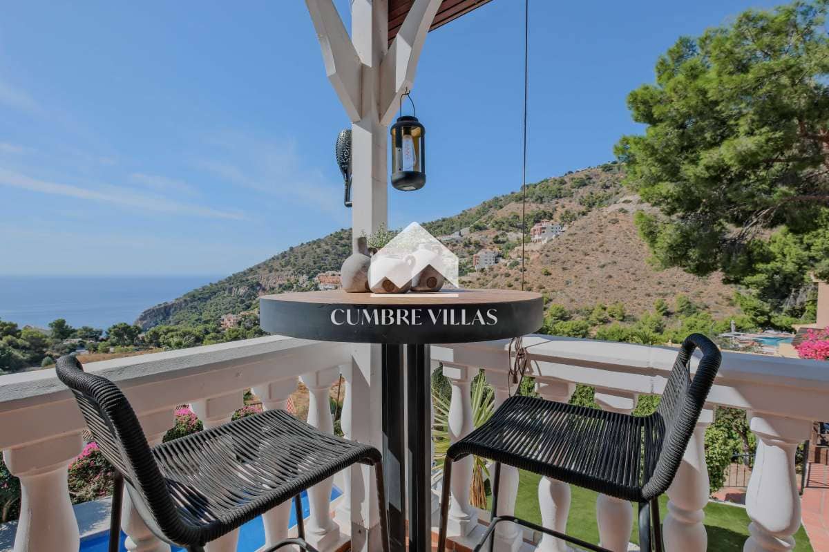 4 soverom Villa til salgs i La Herradura med svømmebasseng garasje - € 1 150 000 (Ref: 9302807)