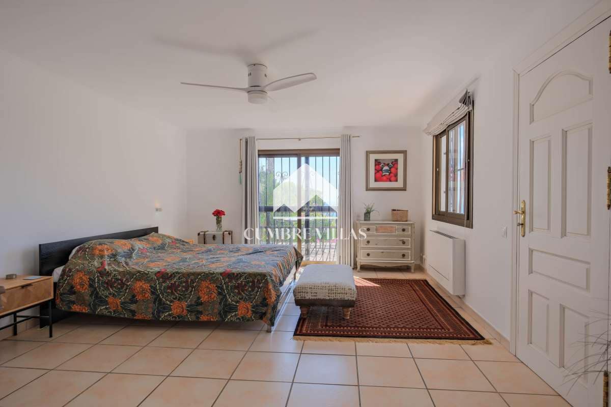 4 soverom Villa til salgs i La Herradura med svømmebasseng garasje - € 1 150 000 (Ref: 9302807)