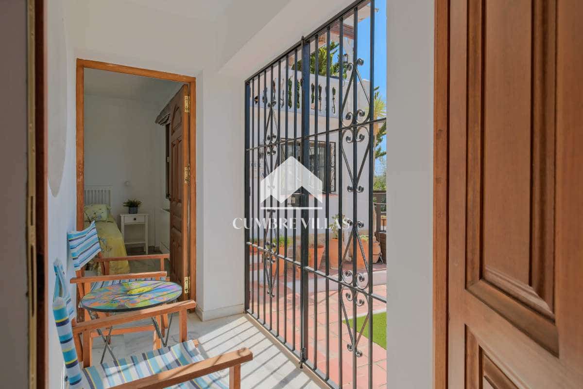 4 soverom Villa til salgs i La Herradura med svømmebasseng garasje - € 1 150 000 (Ref: 9302807)