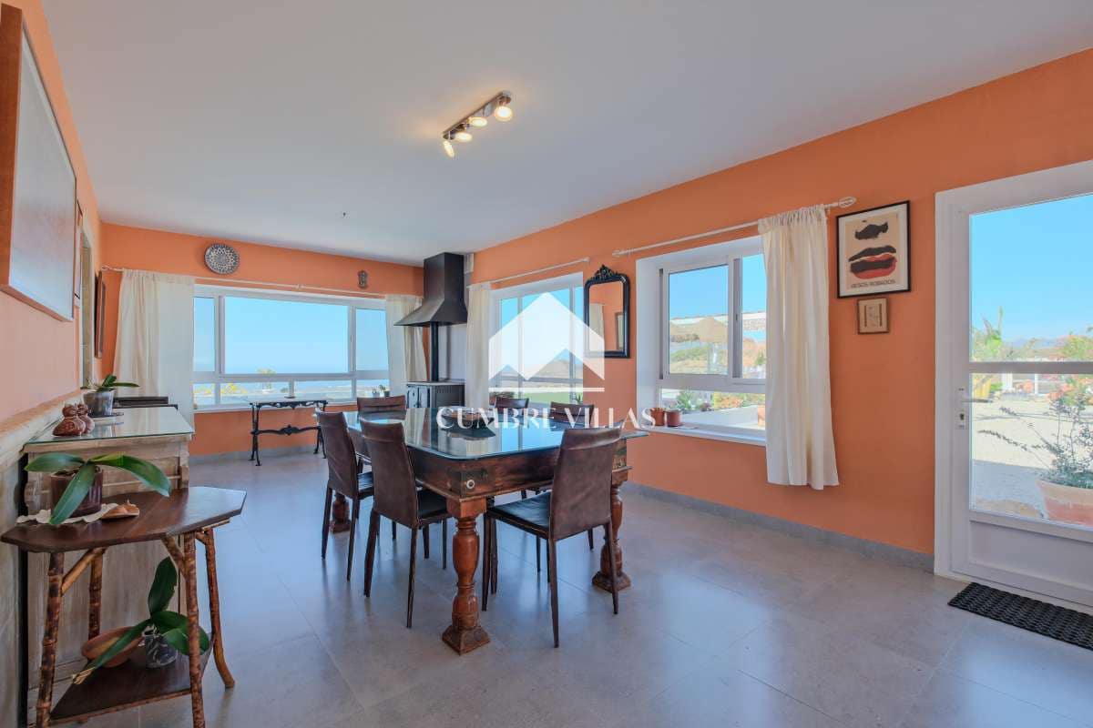 2 slaapkamer Finca/Landhuis te koop in Velez de Benaudalla met zwembad - € 280.000 (Ref: 9378530)